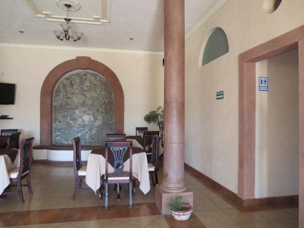 Casa Celia Hotel Restaurante Bernal Exterior photo